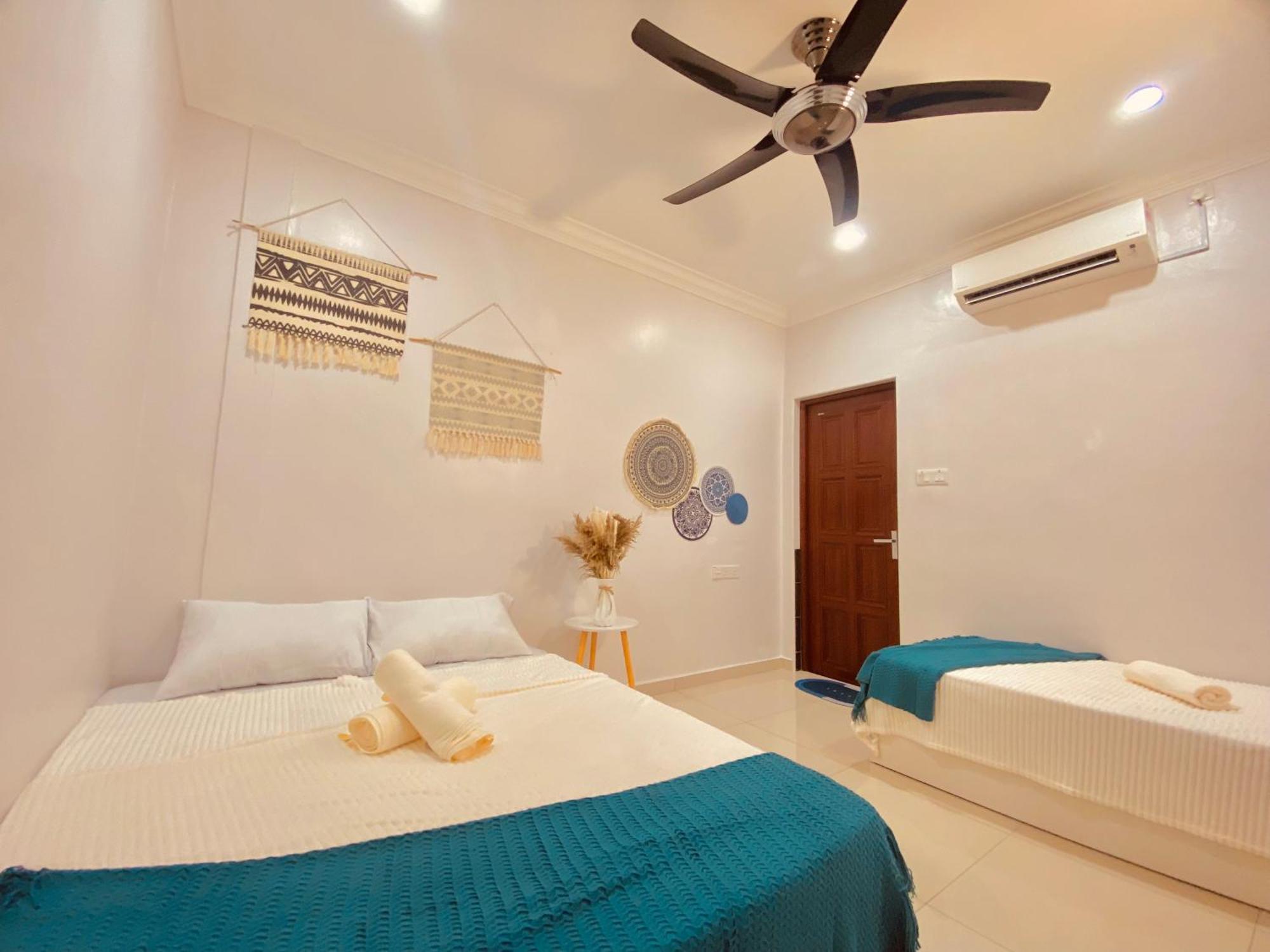 Holiday home Hey Blueee ~ 5mins Jetty/netflix/games/youtube Mersing